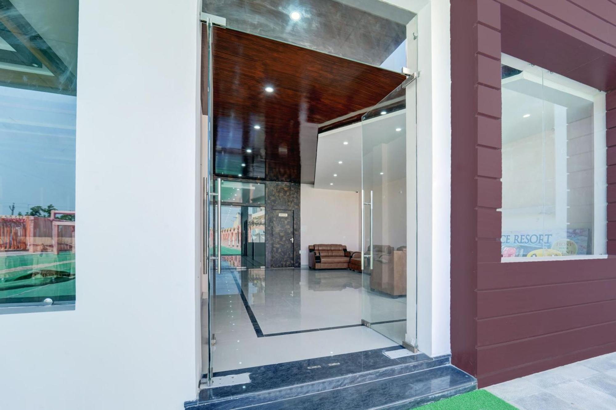 Hotel O The Elegance Resort Danapur Esterno foto