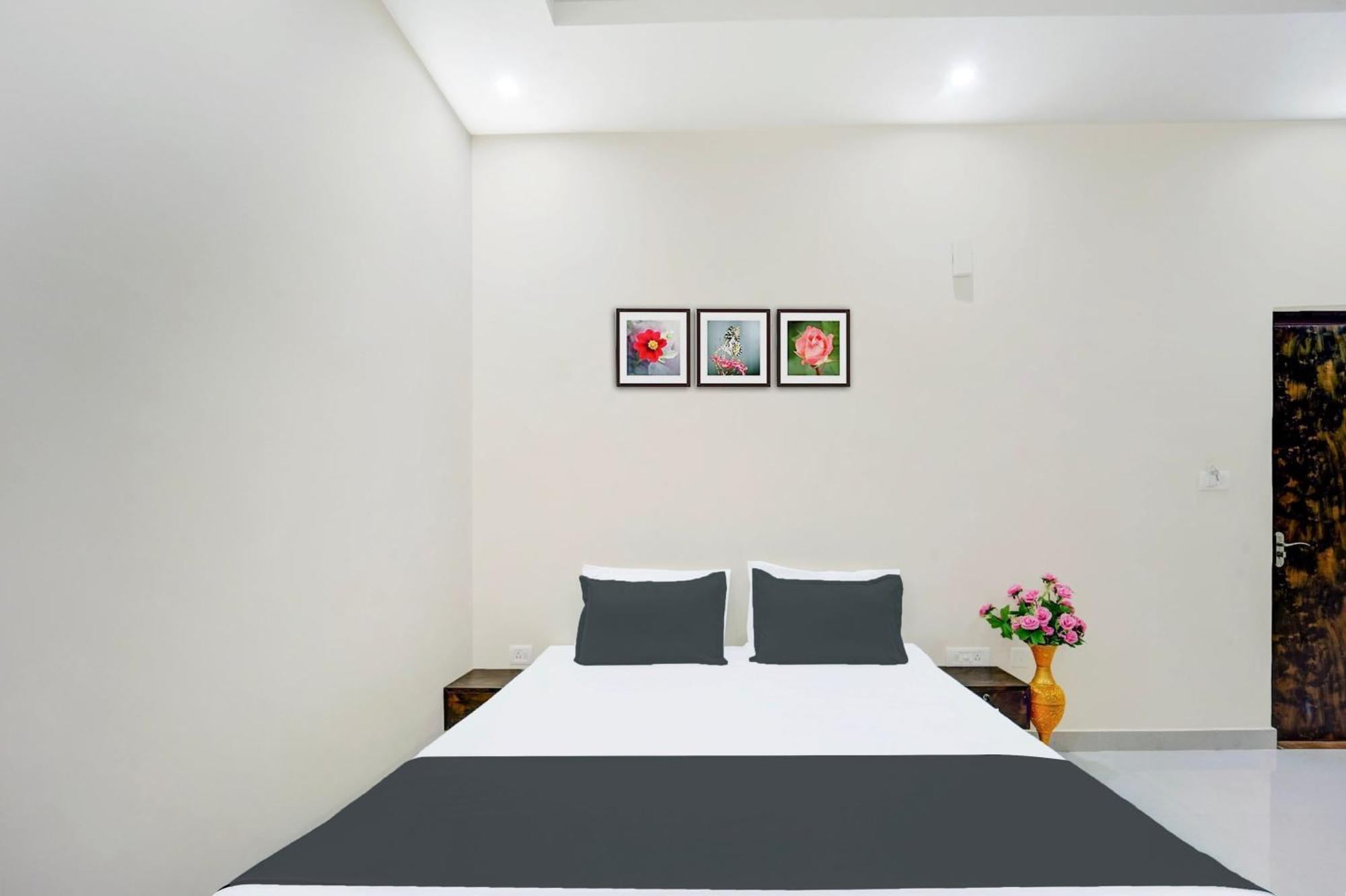Hotel O The Elegance Resort Danapur Esterno foto